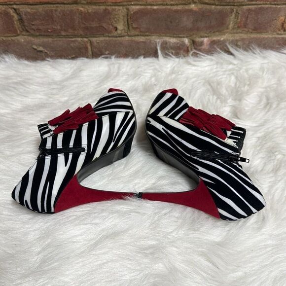 Rosalina Women’s Zebra & Tassel Platform Heels Size 8 - Picture 5 of 8